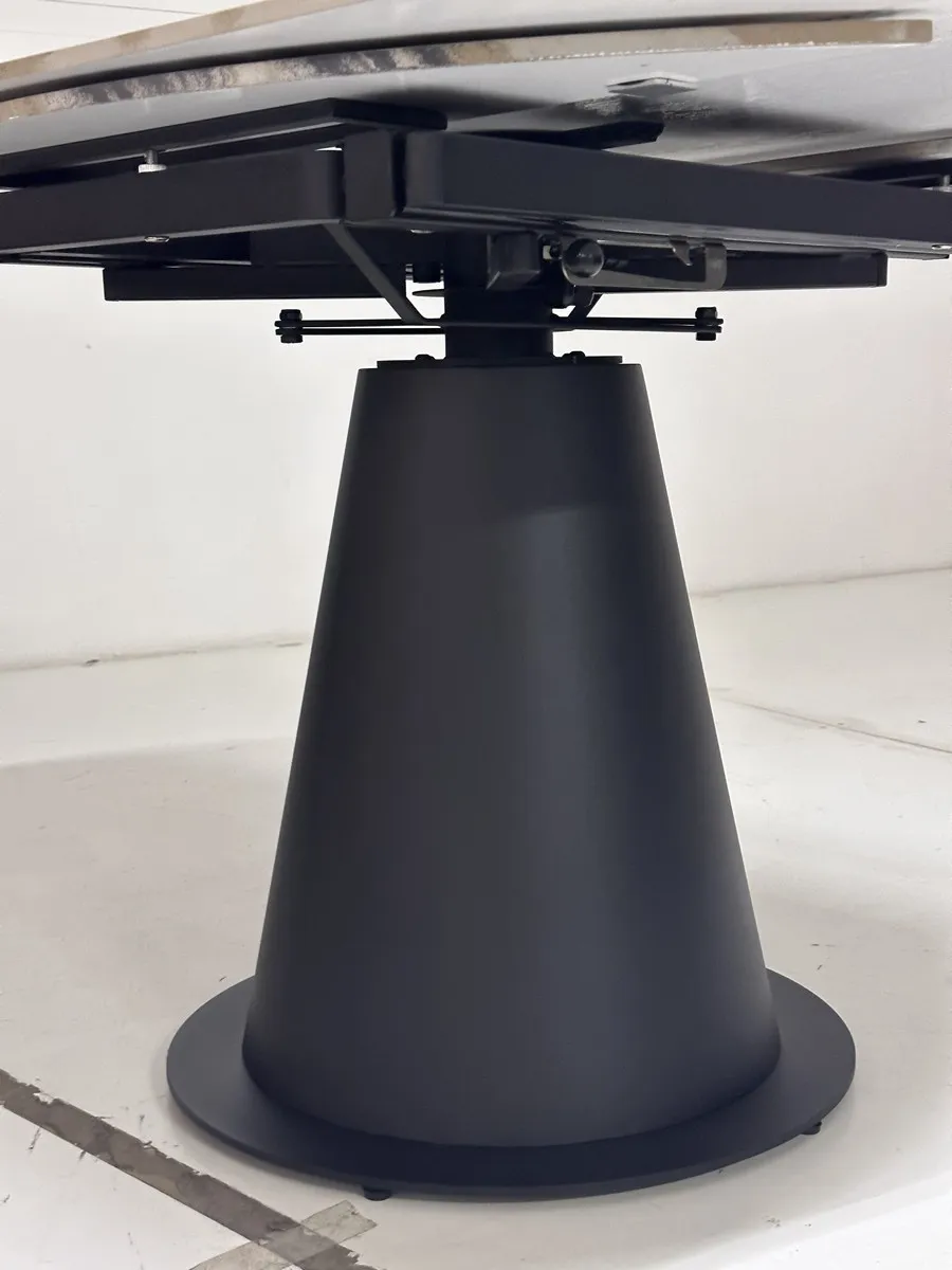 Стол TERAMO 135 GLOSS GRAND JADE SOLID CERAMIC керамика поворотн.механизм / Черный каркас