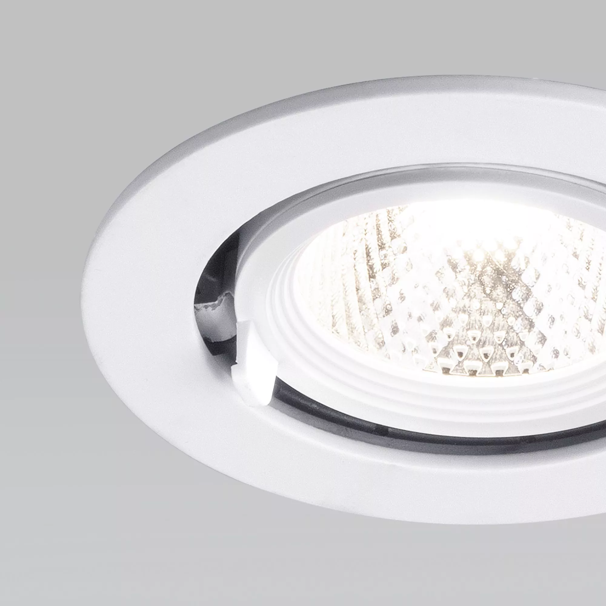 Точечный встраиваемый светильник Elektrostandard Osellu 9918 LED Белый