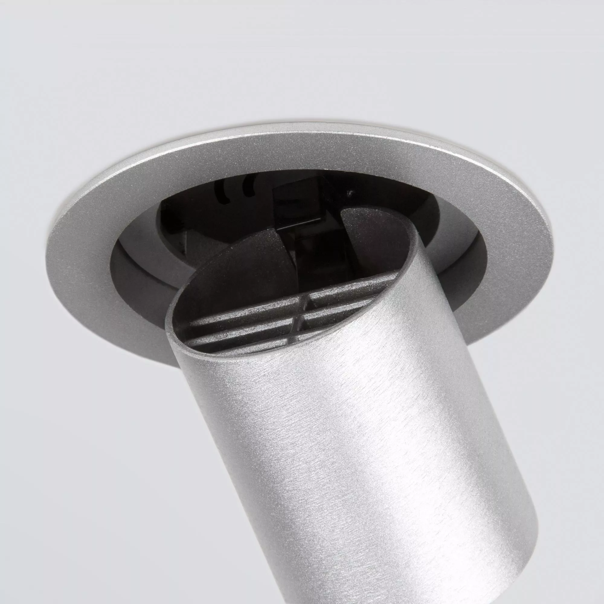 Точечный встраиваемый светильник Elektrostandard Pispa 9917 LED Серебро