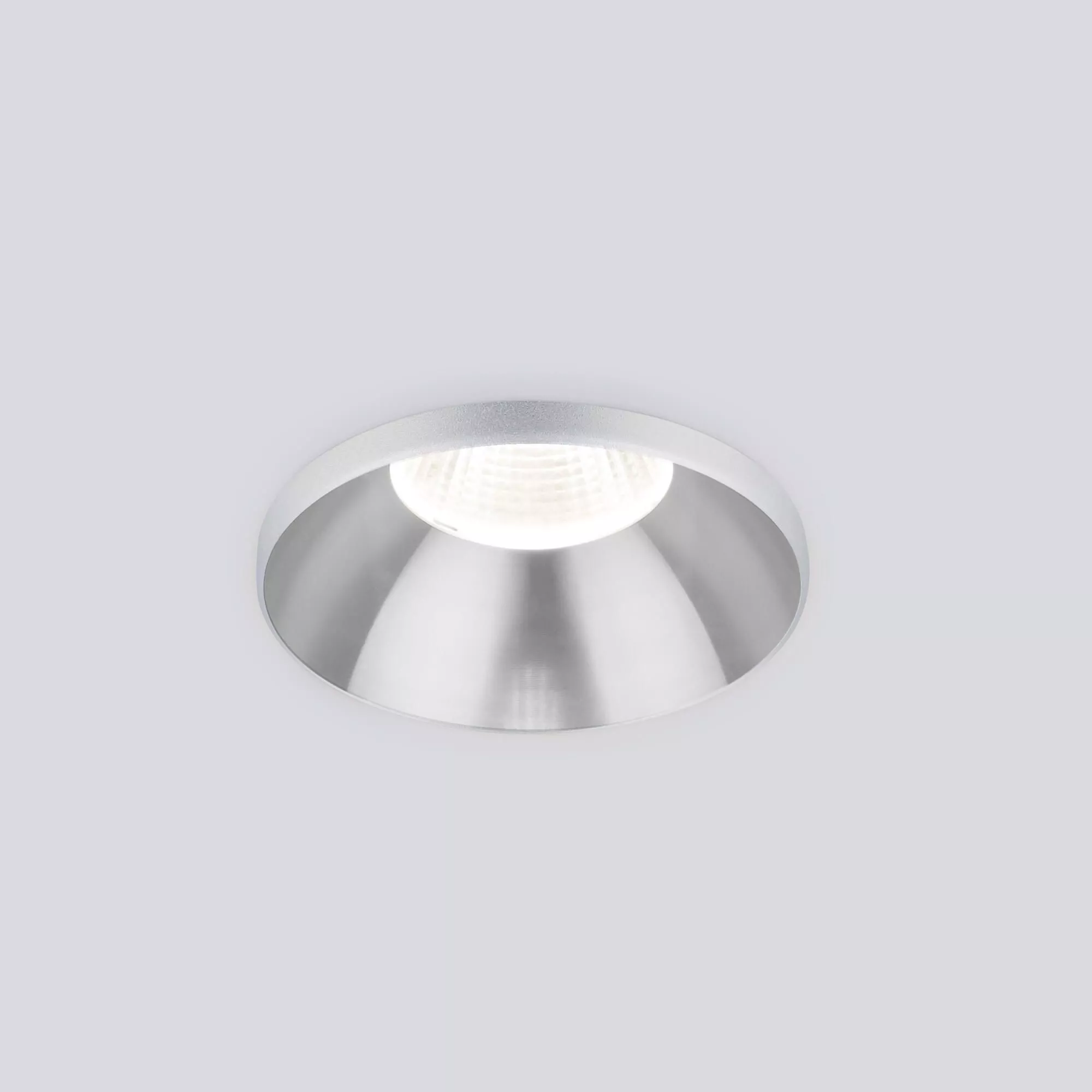 Точечный встраиваемый светильник Elektrostandard Nuta 25026/LED Серебро